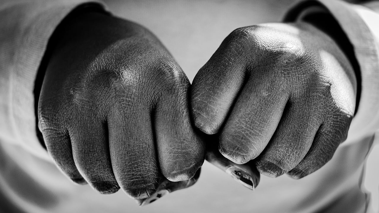 hand wrapping techniques